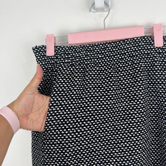 J.crew Sidewalk skirt in printed jacquard black and white size 4 - Picture 3 of 5